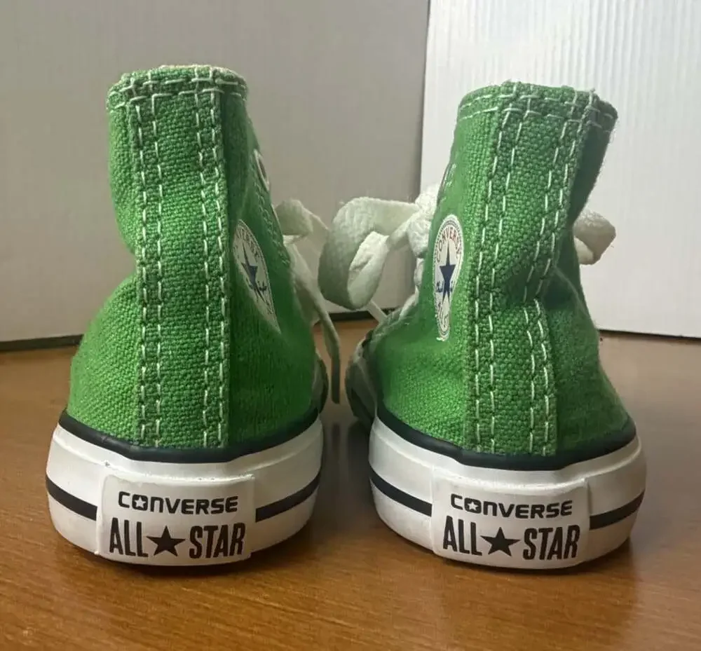 CONVERSE CHUCK TAYLOR ALL STAR HIGH TOP INFANT/TODDLER SHOES Size 2